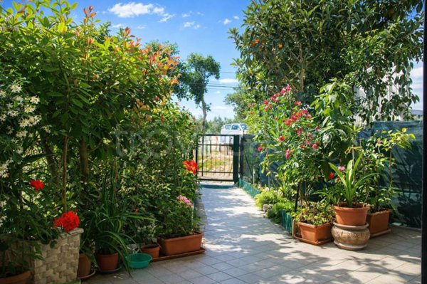 casa indipendente in vendita a Santa Maria Imbaro