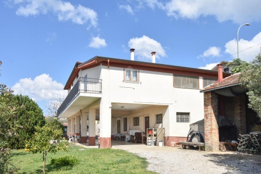 casa indipendente in vendita a Santa Maria Imbaro in zona Colli