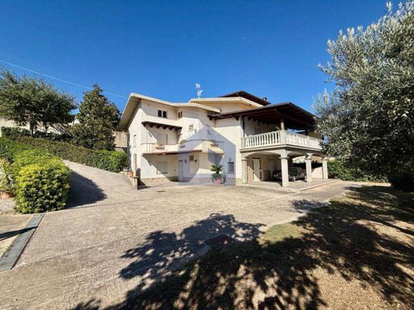 casa indipendente in vendita a Santa Maria Imbaro in zona Perilli