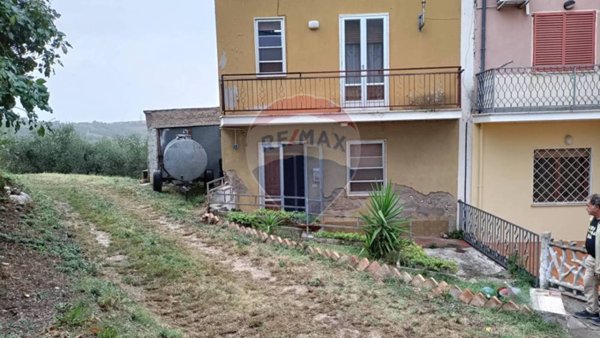 casa indipendente in vendita a Sant'Eusanio del Sangro in zona Cotti