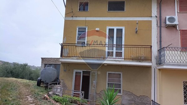 casa indipendente in vendita a Sant'Eusanio del Sangro in zona Cotti