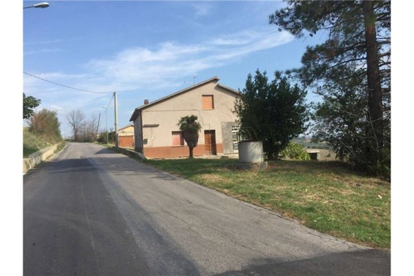 casa indipendente in vendita a Sant'Eusanio del Sangro in zona Cotti