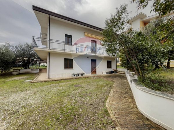 casa indipendente in vendita a Sant'Eusanio del Sangro