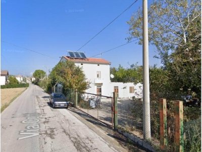 locale di sgombero in vendita a Sant'Eusanio del Sangro