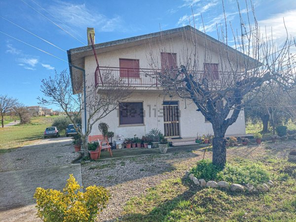 casa indipendente in vendita a Sant'Eusanio del Sangro
