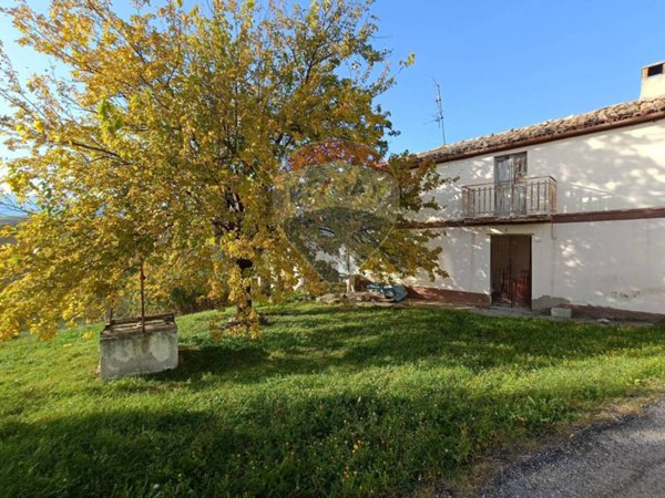 casa indipendente in vendita a Sant'Eusanio del Sangro in zona Santa Lucia