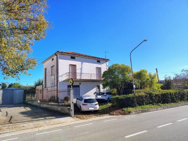 casa indipendente in vendita a Sant'Eusanio del Sangro in zona Piana delle Mele