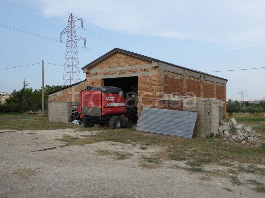 locale commerciale in vendita a Sant'Eusanio del Sangro