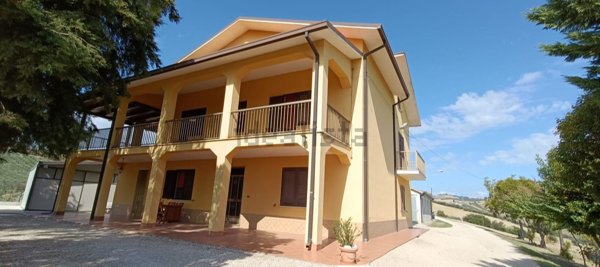 casa indipendente in vendita a Sant'Eusanio del Sangro