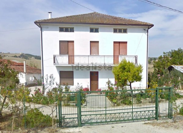 casa indipendente in vendita a Sant'Eusanio del Sangro in zona Candeloro