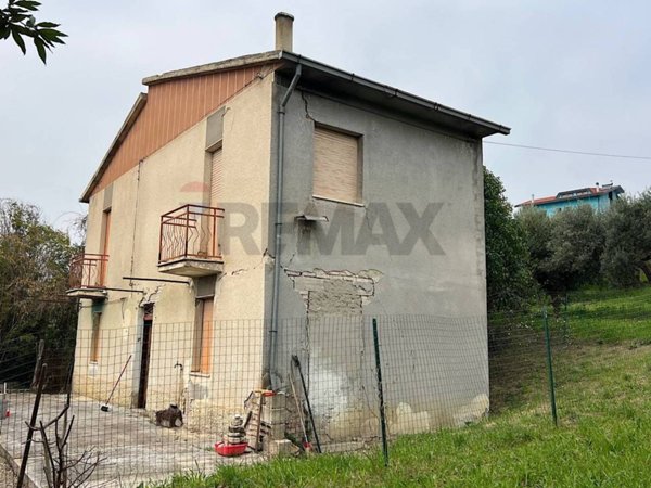 casale in vendita a Sant'Eusanio del Sangro