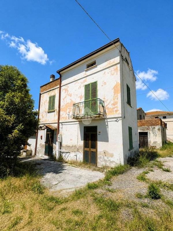 casa indipendente in vendita a Sant'Eusanio del Sangro in zona Cotti