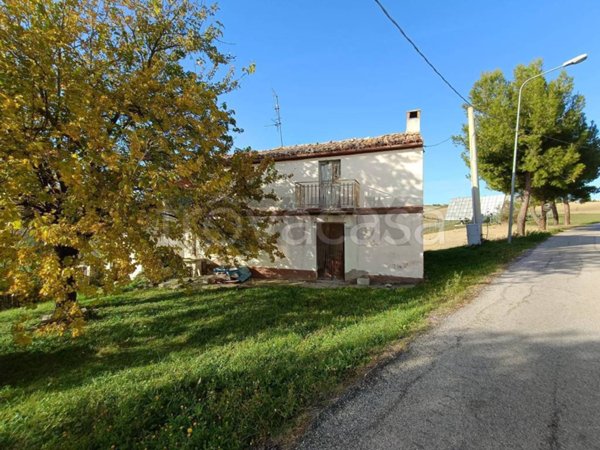 casa indipendente in vendita a Sant'Eusanio del Sangro in zona Santa Lucia