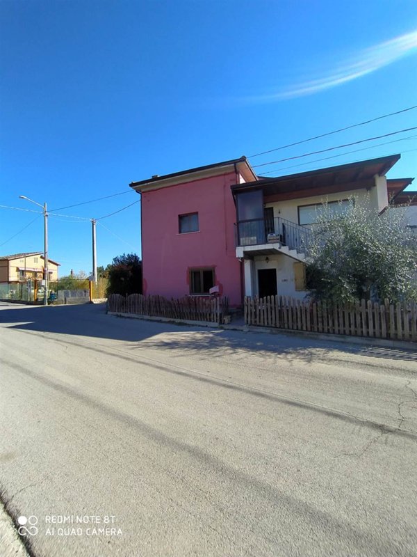 casa indipendente in vendita a Sant'Eusanio del Sangro in zona Cotti