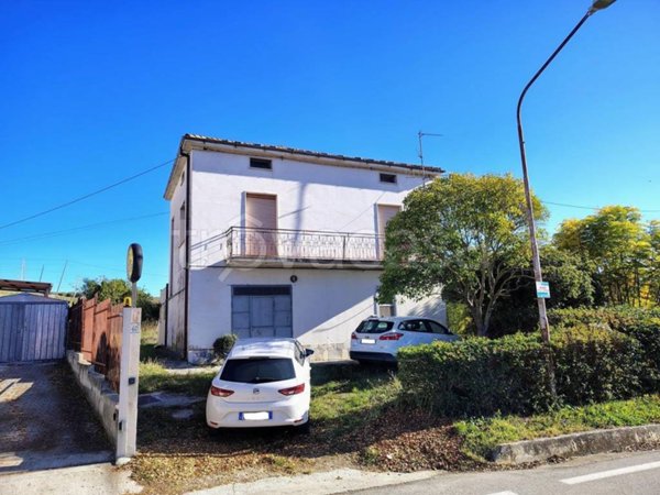 casa indipendente in vendita a Sant'Eusanio del Sangro in zona Santa Lucia