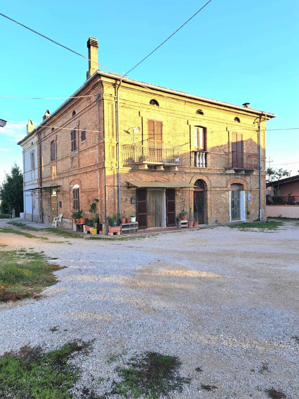 casa indipendente in vendita a San Vito Chietino in zona Colle Capuano