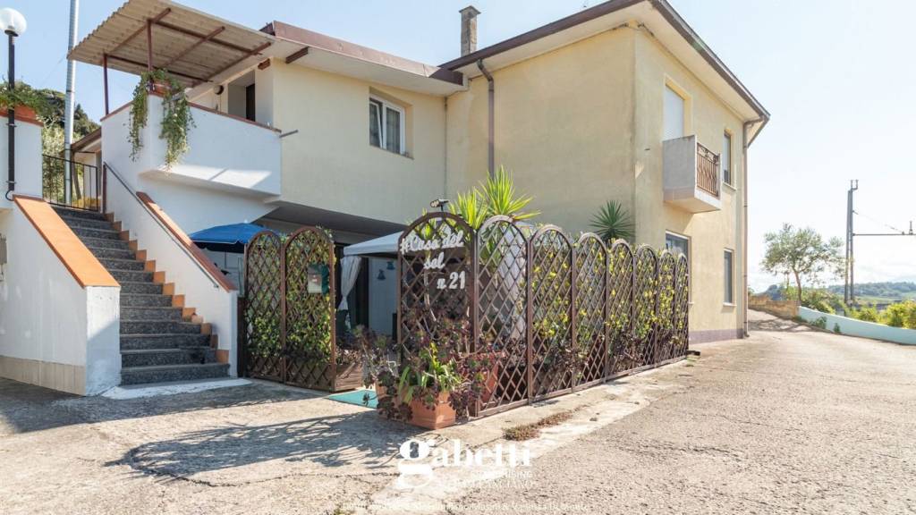 appartamento in vendita a San Vito Chietino in zona Cese