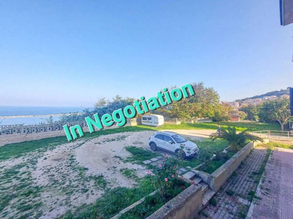 appartamento in vendita a San Vito Chietino in zona Marina di San Vito