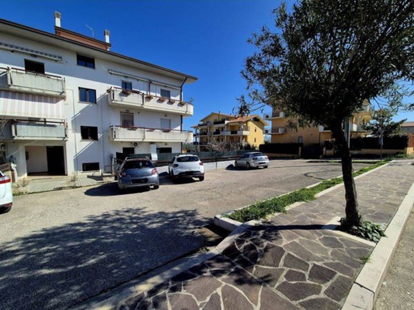appartamento in vendita a San Vito Chietino in zona Marina di San Vito