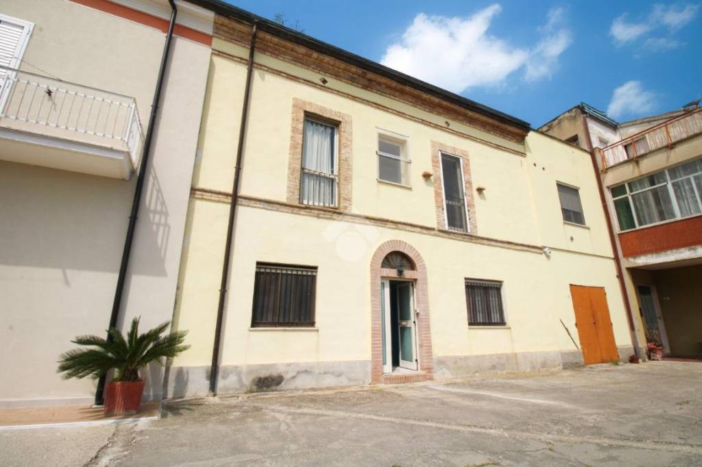 casa indipendente in vendita a San Vito Chietino in zona Sant'Apollinare