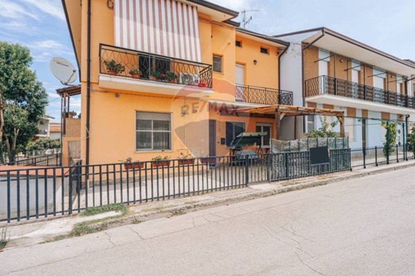 appartamento in vendita a San Vito Chietino in zona Sant'Apollinare