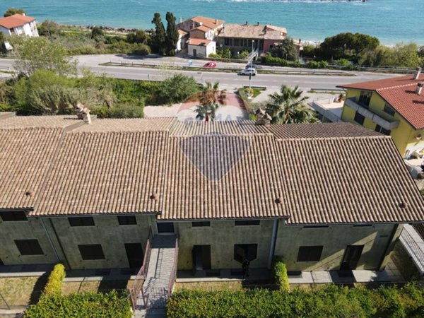 appartamento in vendita a San Vito Chietino in zona Marina di San Vito