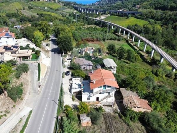 casa indipendente in vendita a San Vito Chietino