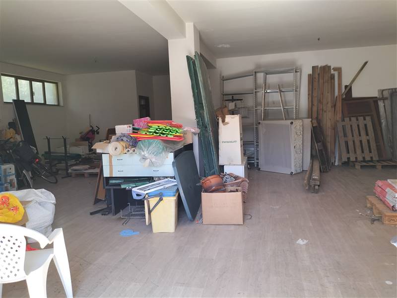 negozio in vendita a San Vito Chietino in zona Marina di San Vito