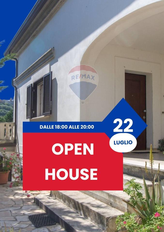 casa indipendente in vendita a San Vito Chietino in zona Marina di San Vito