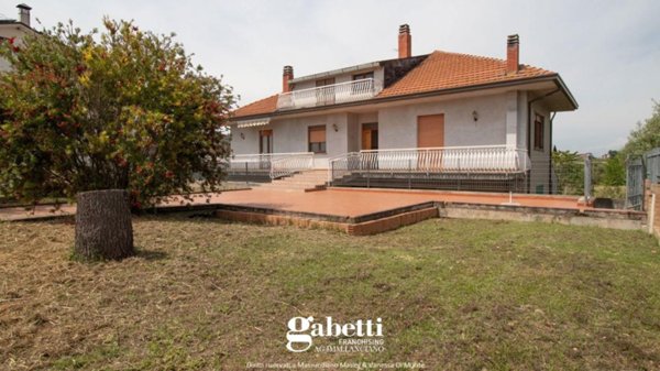 appartamento in vendita a San Vito Chietino in zona Mancini