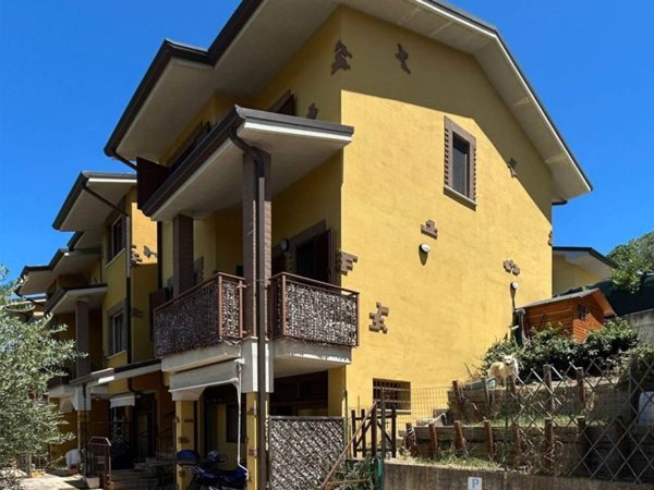 casa indipendente in vendita a San Vito Chietino in zona Marina di San Vito