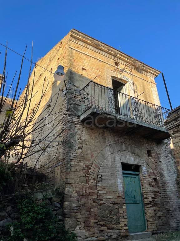casa indipendente in vendita a San Vito Chietino in zona Sant'Apollinare
