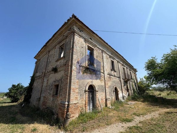 casa indipendente in vendita a San Vito Chietino
