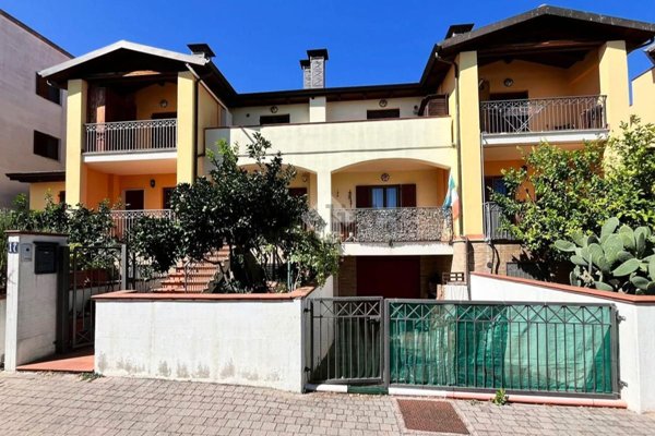 casa indipendente in vendita a San Vito Chietino