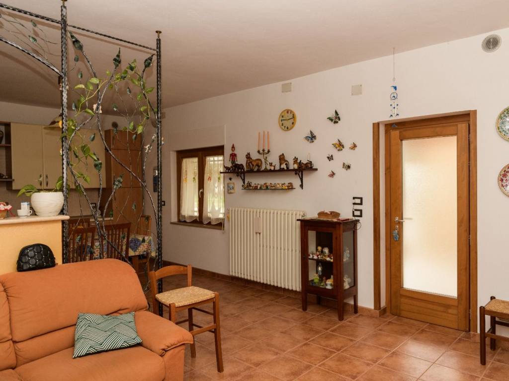 casa indipendente in vendita a San Vito Chietino in zona Sant'Apollinare