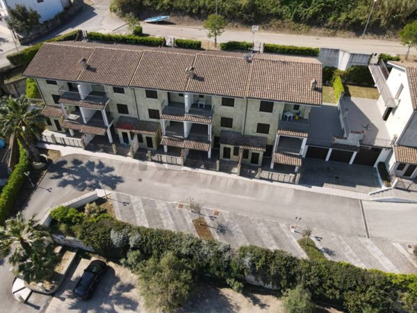 appartamento in vendita a San Vito Chietino in zona Marina di San Vito