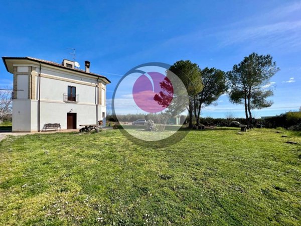 casa indipendente in vendita a San Vito Chietino