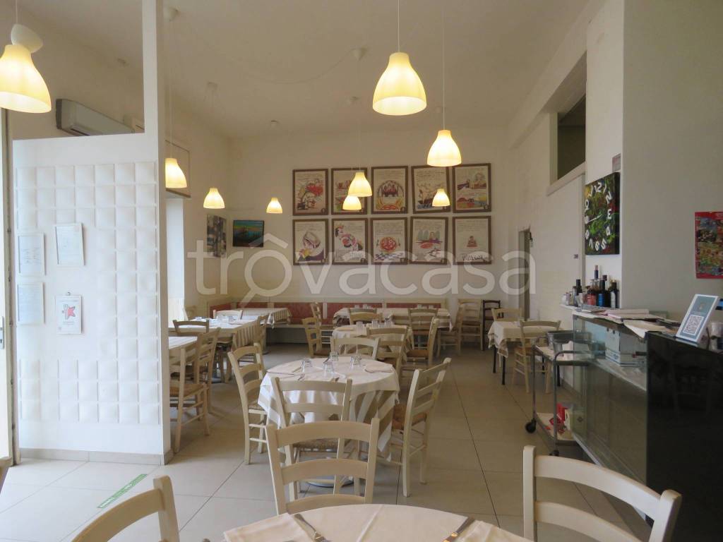 negozio in vendita a San Vito Chietino in zona Marina di San Vito