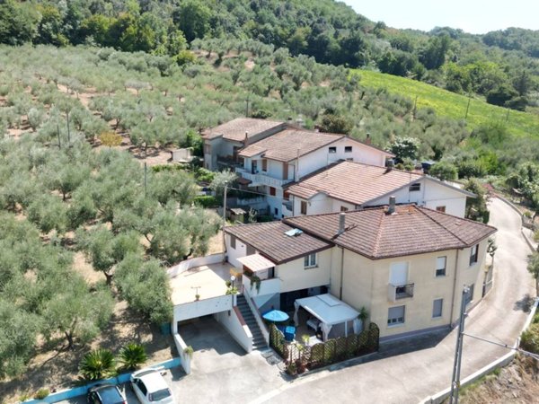 casa indipendente in vendita a San Vito Chietino in zona Cese
