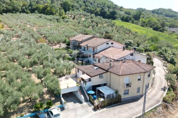 casa indipendente in vendita a San Vito Chietino in zona Cese