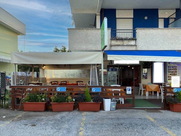negozio in vendita a San Vito Chietino in zona Marina di San Vito