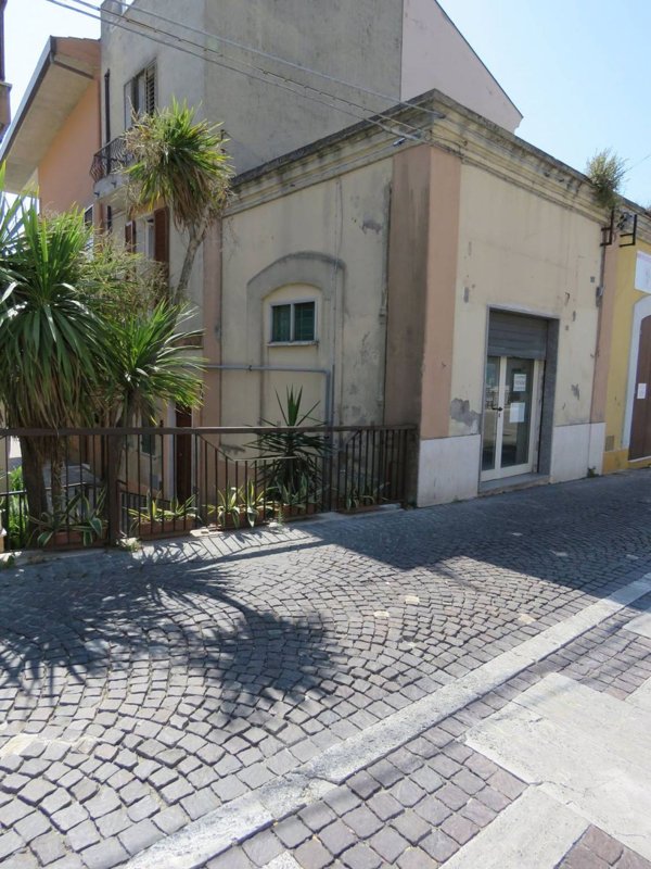 casa semindipendente in vendita a San Vito Chietino in zona Marina di San Vito
