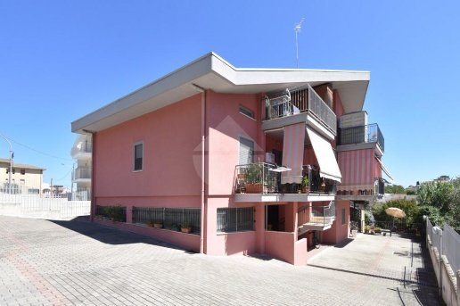 appartamento in vendita a San Vito Chietino in zona Marina di San Vito