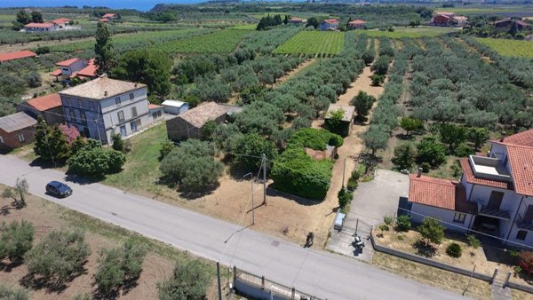 terreno edificabile in vendita a San Vito Chietino in zona Mancini