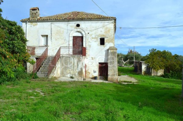 casa indipendente in vendita a San Vito Chietino in zona Cese