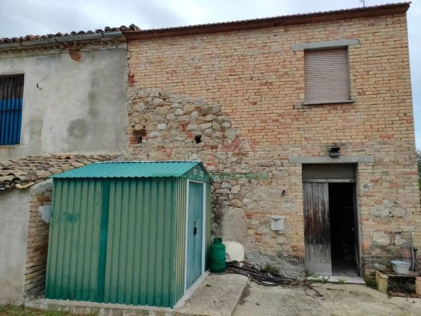 casa indipendente in vendita a Scerni