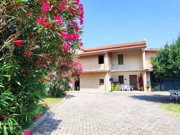 casa indipendente in vendita a Scerni