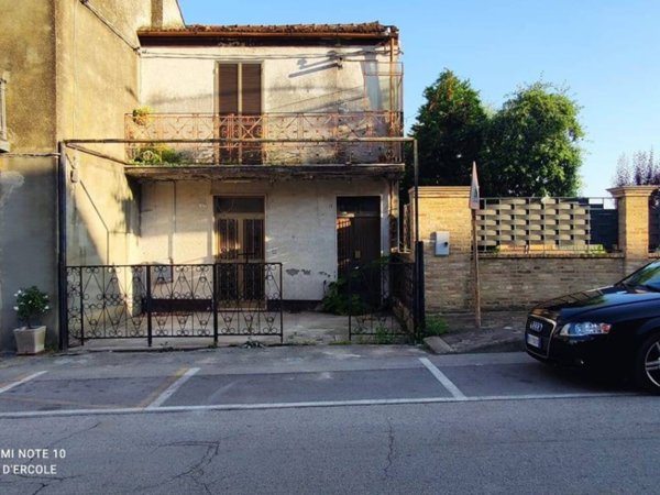 casa indipendente in vendita a Scerni