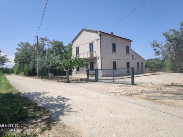 casa indipendente in vendita a Scerni