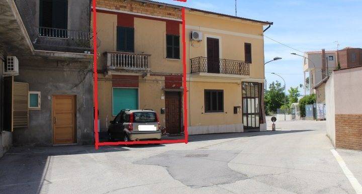 casa indipendente in vendita a Scerni